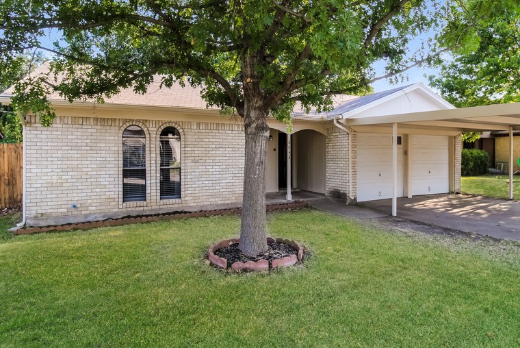 6048 NANCI DR WATAUGA, TX 76148